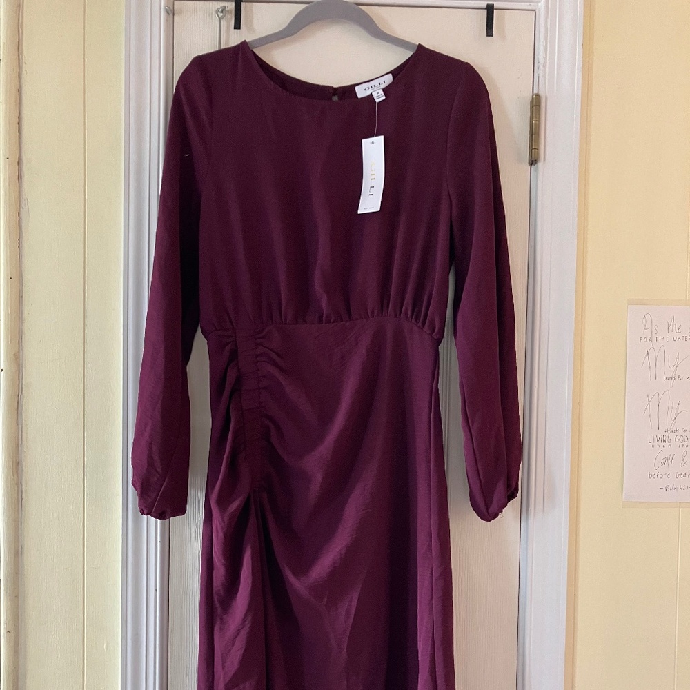 Gilli Marroon midi runched dress